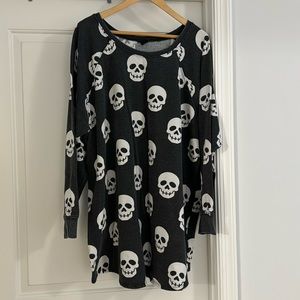 Torrid Skull Sweatshirt in Size 5